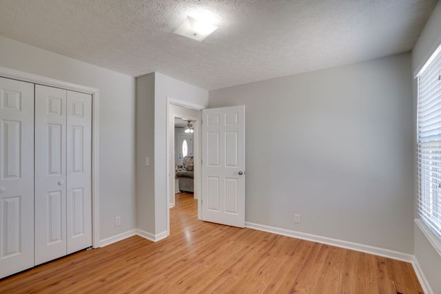 145 S Palmers Chapel Rd, White House, TN 37188