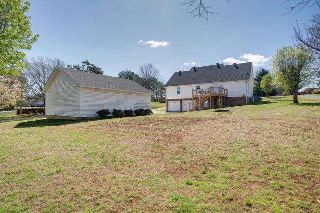 145 S Palmers Chapel Rd, White House, TN 37188