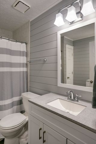 145 S Palmers Chapel Rd, White House, TN 37188