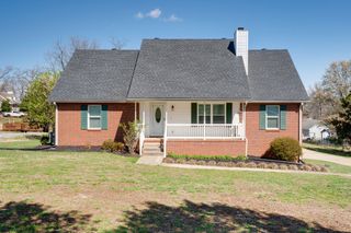 145 S Palmers Chapel Rd, White House, TN 37188