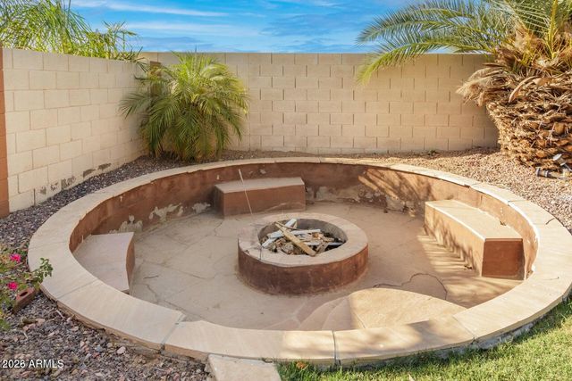 9124 W ELM Street, Phoenix, AZ 85037