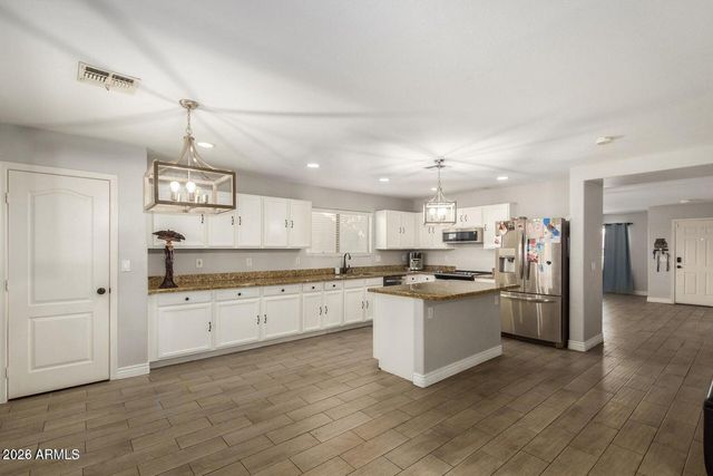 9124 W ELM Street, Phoenix, AZ 85037