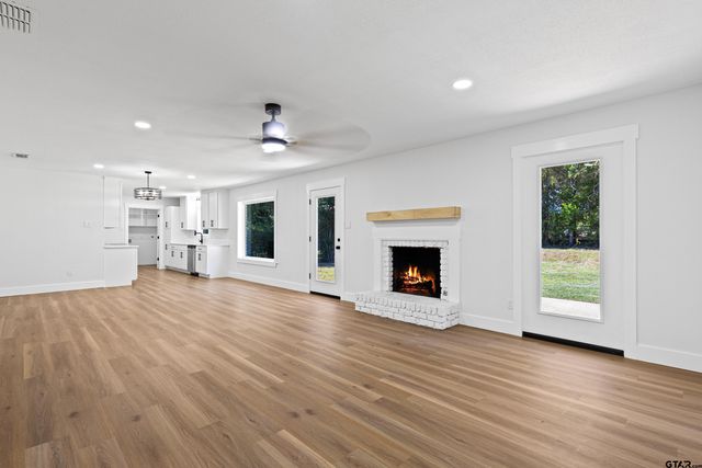 1907 Beth Dr., Longview, TX 75605