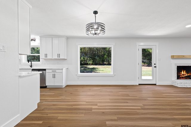 1907 Beth Dr., Longview, TX 75605