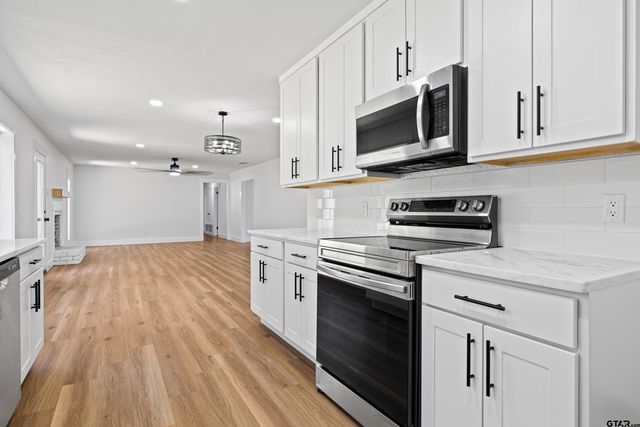 1907 Beth Dr., Longview, TX 75605