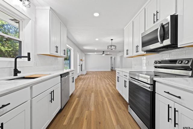 1907 Beth Dr., Longview, TX 75605