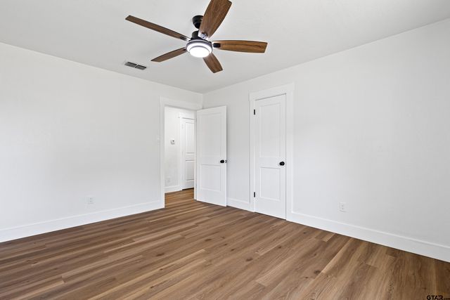 1907 Beth Dr., Longview, TX 75605