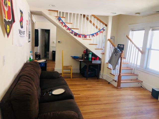 18 Stockwell St 18, Boston, MA 02120