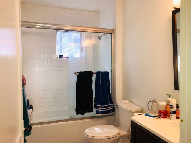 18 Stockwell St 18, Boston, MA 02120