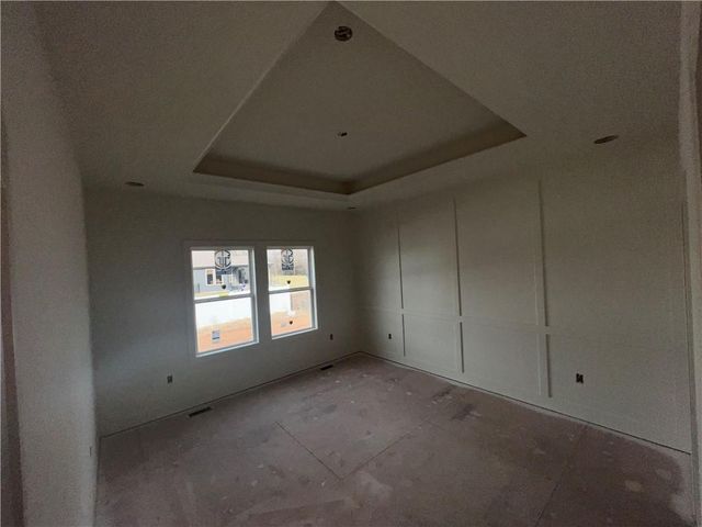 11808 E 231st Street, Peculiar, MO 64078