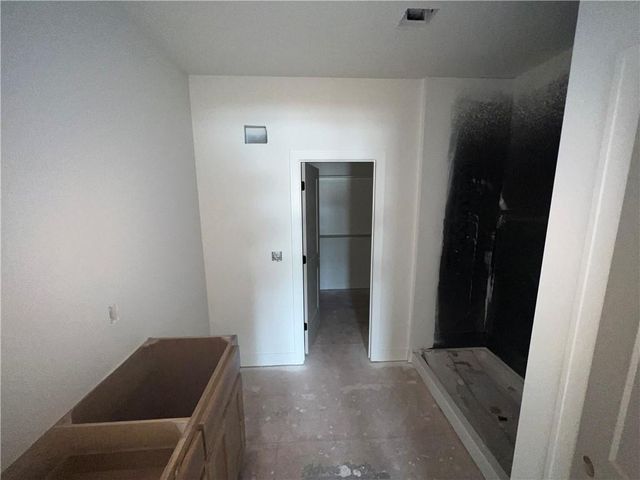 11808 E 231st Street, Peculiar, MO 64078