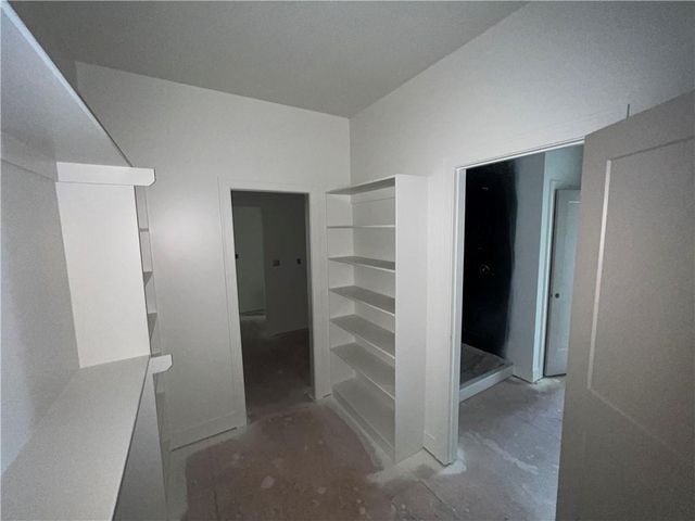 11808 E 231st Street, Peculiar, MO 64078