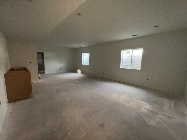 11808 E 231st Street, Peculiar, MO 64078