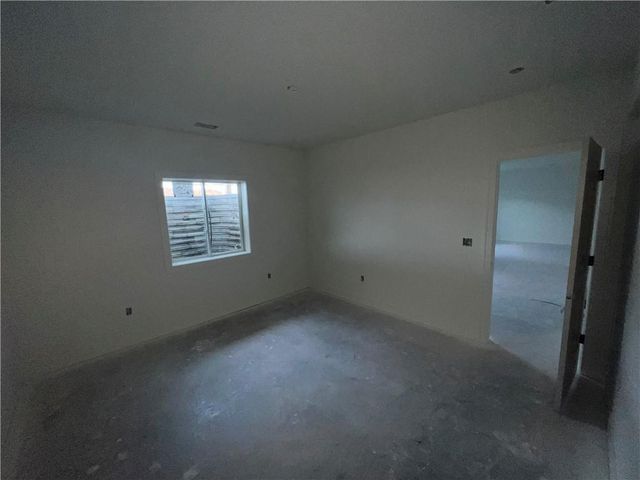 11808 E 231st Street, Peculiar, MO 64078