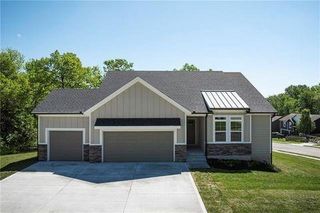 11808 E 231st Street, Peculiar, MO 64078