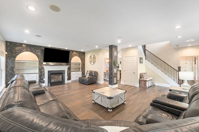 6 Angel Ct, Westport, MA 02790