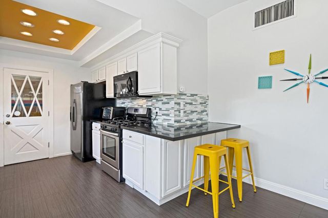 515 N Calle Marcus, Palm Springs, CA 92262