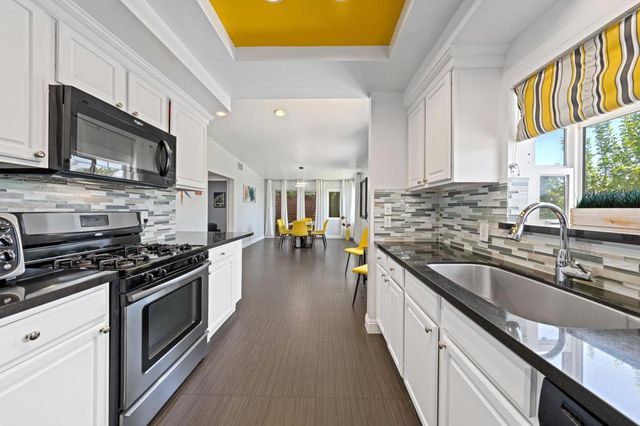 515 N Calle Marcus, Palm Springs, CA 92262