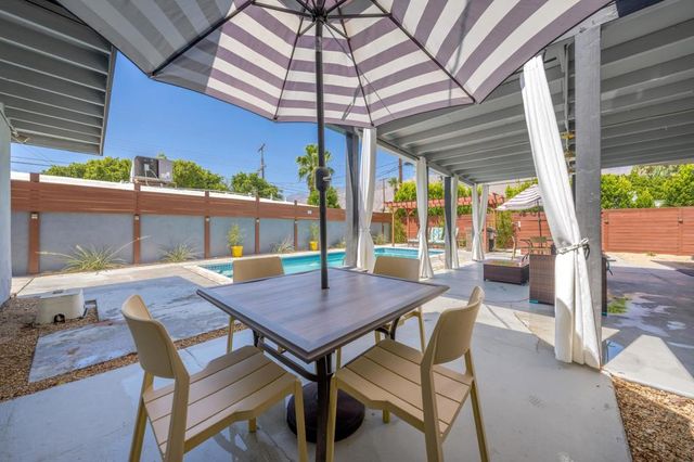 515 N Calle Marcus, Palm Springs, CA 92262