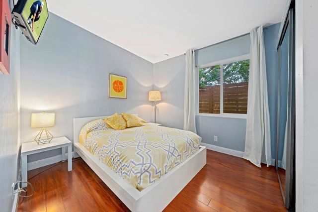 515 N Calle Marcus, Palm Springs, CA 92262