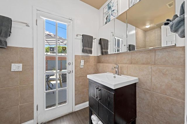 515 N Calle Marcus, Palm Springs, CA 92262