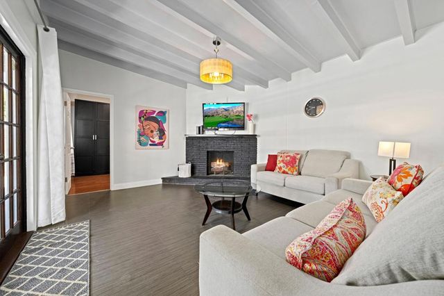 515 N Calle Marcus, Palm Springs, CA 92262