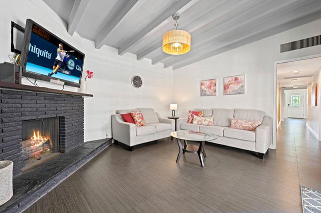 515 N Calle Marcus, Palm Springs, CA 92262