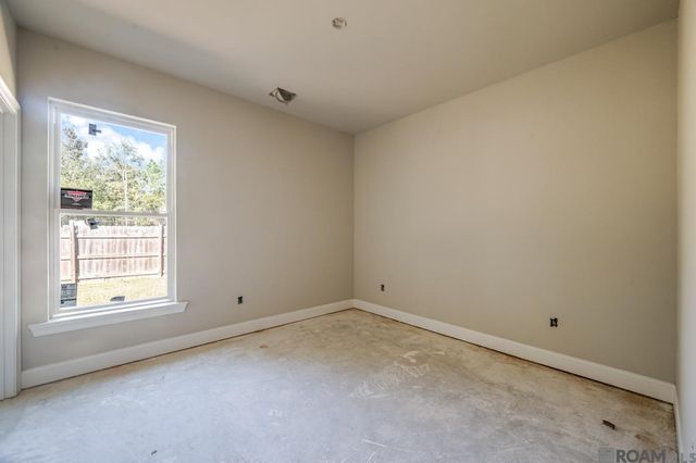 21036 April Ln, Livingston, LA 70754