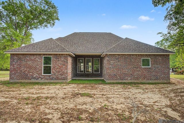 21036 April Ln, Livingston, LA 70754