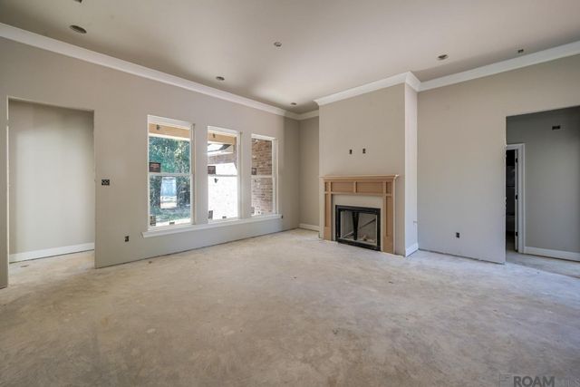 21036 April Ln, Livingston, LA 70754