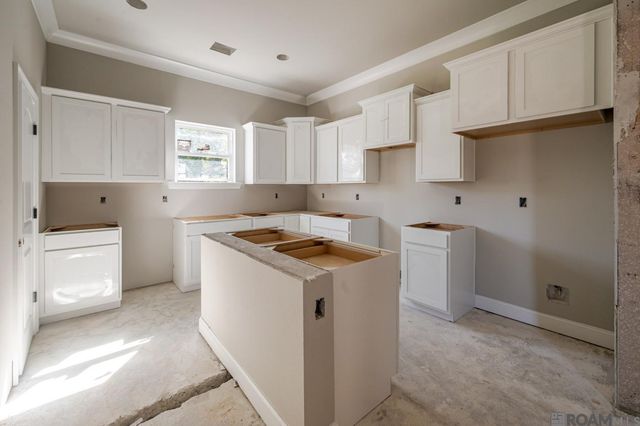 21036 April Ln, Livingston, LA 70754