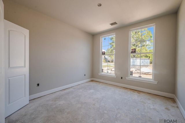 21036 April Ln, Livingston, LA 70754