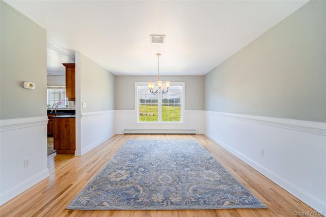 24 DUNTHORNE Drive, Bloomingburg, NY 12721