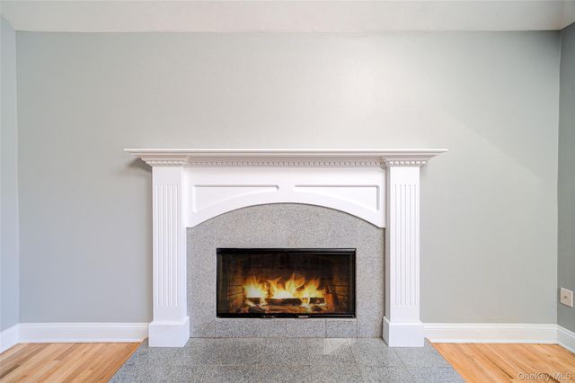 24 DUNTHORNE Drive, Bloomingburg, NY 12721