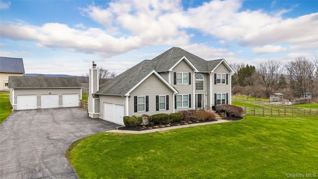 24 DUNTHORNE Drive, Bloomingburg, NY 12721