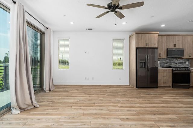 2739 E Tamarind Drive, Fresno, CA 93730