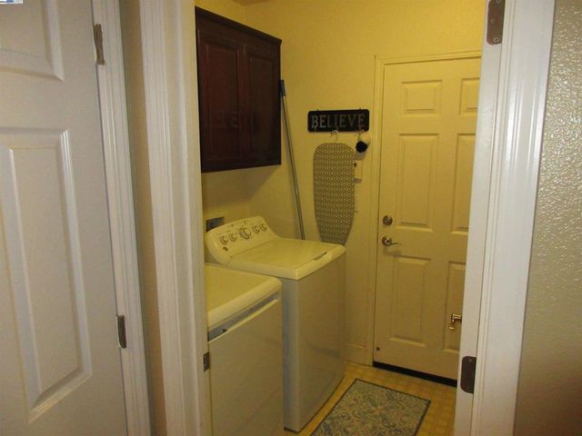 2644 Swainsons Hawk St, Stockton, CA 95209