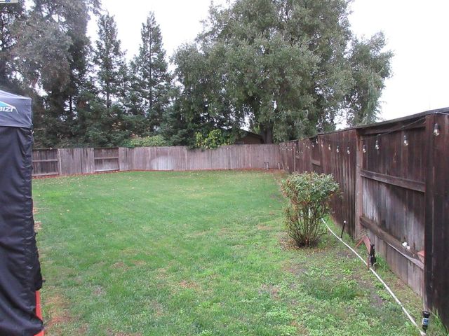 2644 Swainsons Hawk St, Stockton, CA 95209