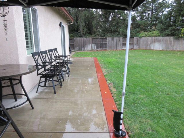 2644 Swainsons Hawk St, Stockton, CA 95209