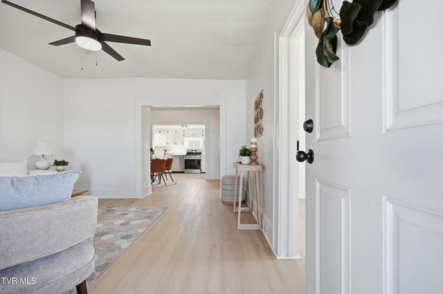 1501 Ben Gamble Road, Jonesborough, TN 37659