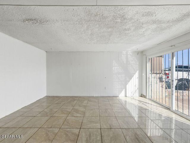 10641 CARDIGAN Drive, El Paso, TX 79935