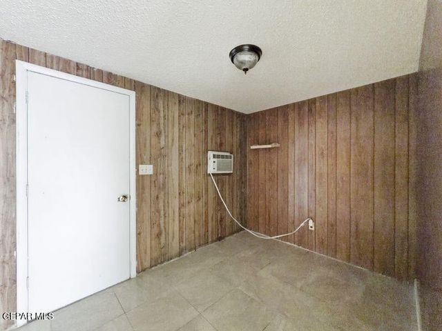 10641 CARDIGAN Drive, El Paso, TX 79935