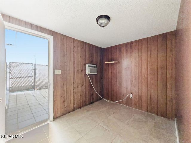 10641 CARDIGAN Drive, El Paso, TX 79935