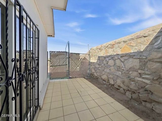 10641 CARDIGAN Drive, El Paso, TX 79935