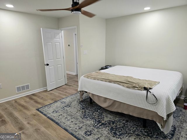 100 Hunters Glen, Fayetteville, GA 30215