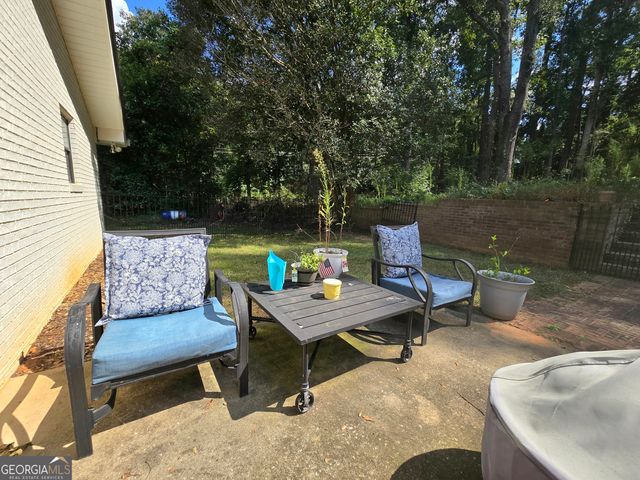 100 Hunters Glen, Fayetteville, GA 30215