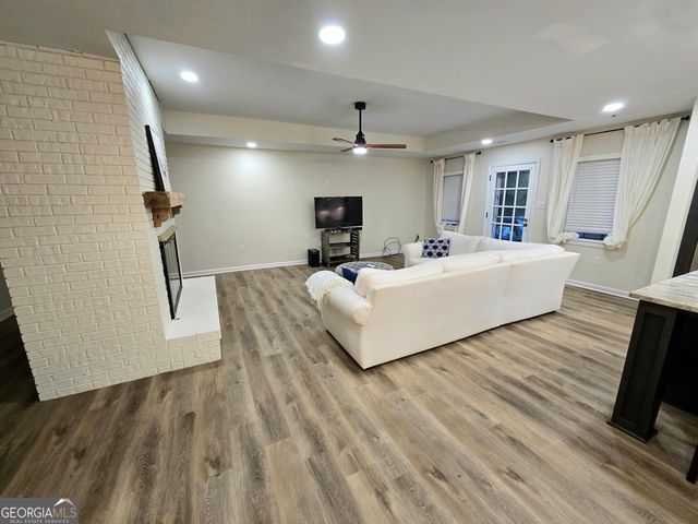 100 Hunters Glen, Fayetteville, GA 30215
