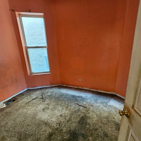 3931 W Lexington Street, Chicago, IL 60624