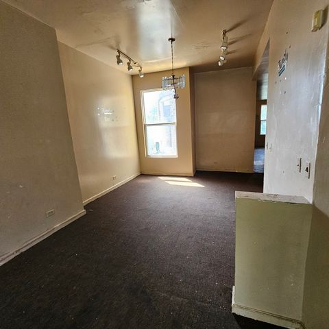 3931 W Lexington Street, Chicago, IL 60624