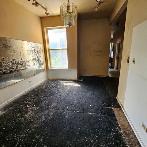 3931 W Lexington Street, Chicago, IL 60624